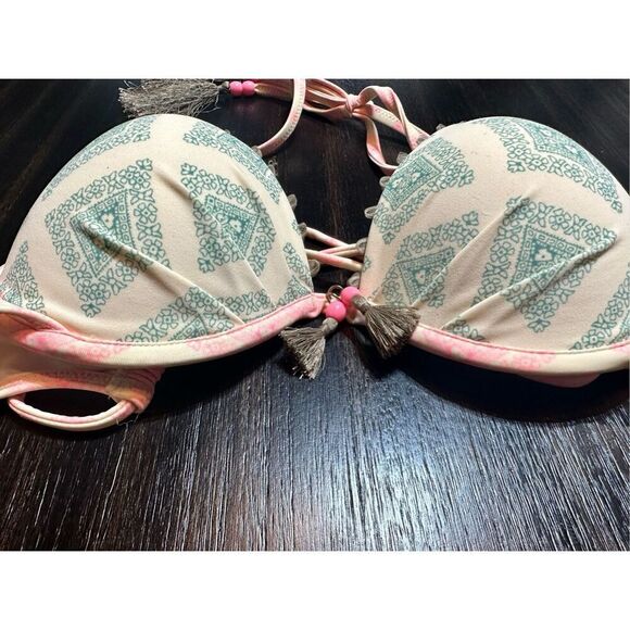 Victoria’s Secret push up bikini swim top size 32C - Picture 2 of 7